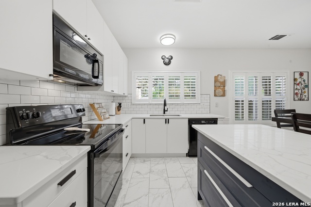 Image 8 of 19 For 6207 Stable Creek Dr