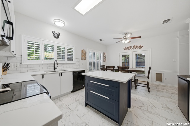 Image 9 of 19 For 6207 Stable Creek Dr