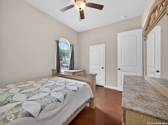 Image 16 of 43 For 12275 Grapevine St