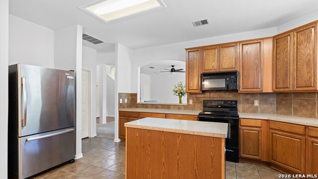 Image 5 of 32 For 8818 Ash Meadow Dr