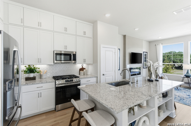 Image 10 of 39 For 6464 Babcock Road  Unit 902