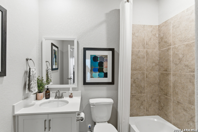 Image 32 of 39 For 6464 Babcock Road  Unit 902