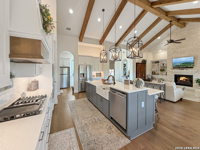 Image 14 of 42 For 631 Angelica