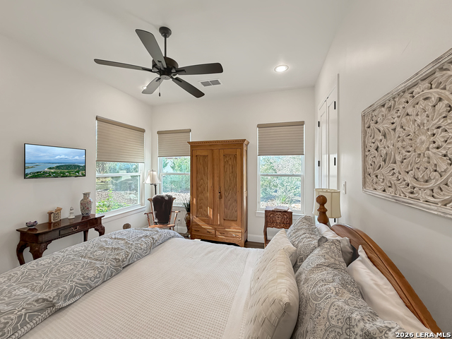 Image 30 of 42 For 631 Angelica