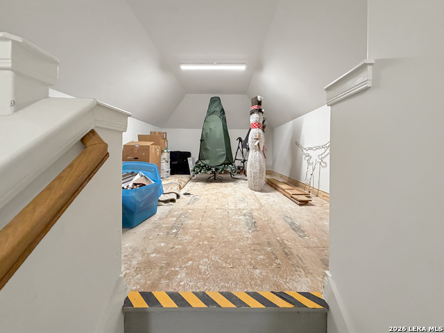 Image 36 of 42 For 631 Angelica