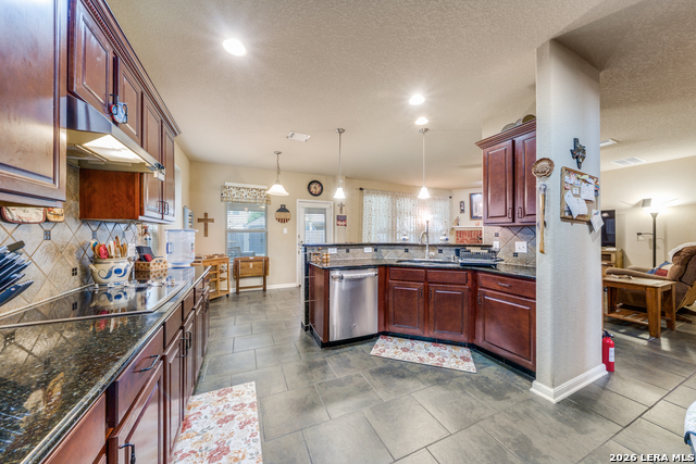 Image 12 of 24 For 7206 Glen Ellen Bay