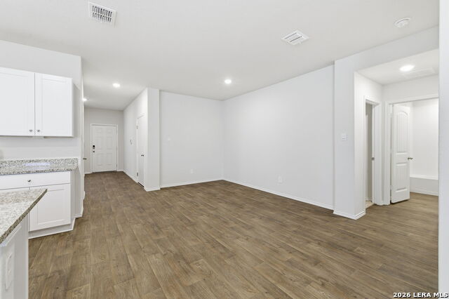 Image 15 of 40 For 845 Bahia Pl