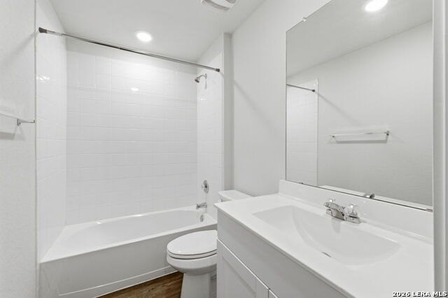 Image 30 of 40 For 845 Bahia Pl