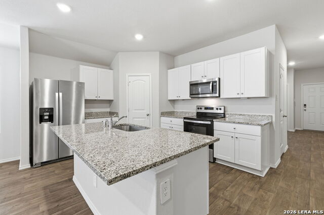 Image 5 of 40 For 845 Bahia Pl