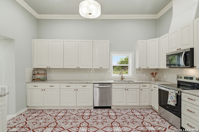 Image 12 of 29 For 309 Houston Street E