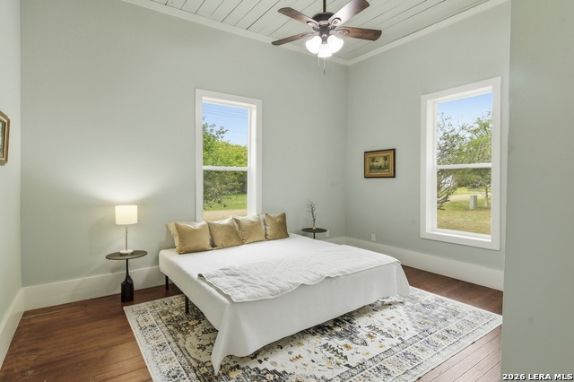 Image 18 of 29 For 309 Houston Street E