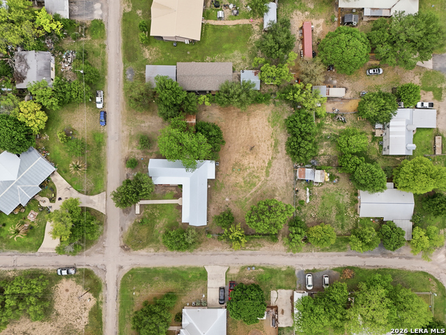 Image 25 of 29 For 309 Houston Street E