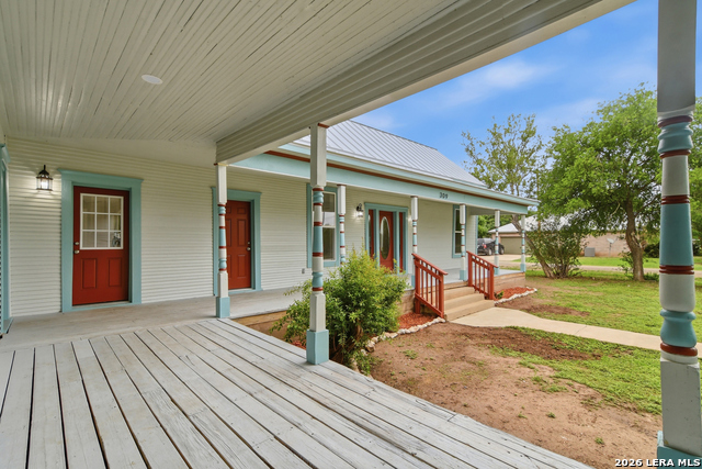 Image 26 of 29 For 309 Houston Street E