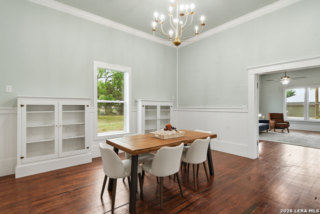 Image 6 of 29 For 309 Houston Street E