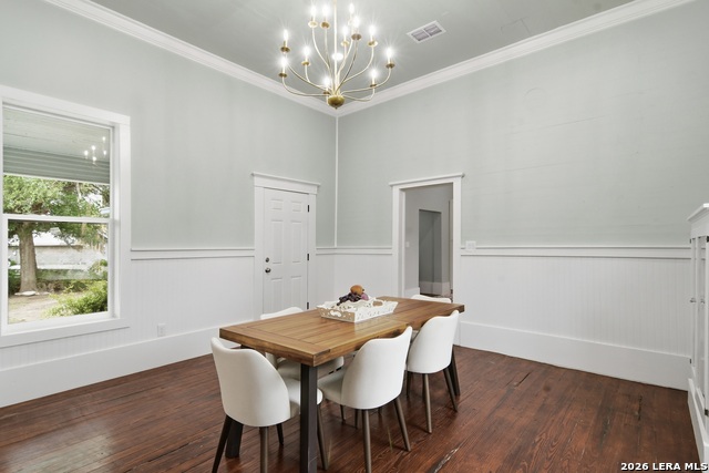 Image 7 of 29 For 309 Houston Street E