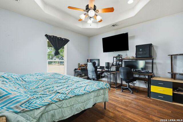 Image 16 of 50 For 1021 Wells  