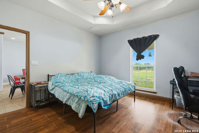 Image 17 of 50 For 1021 Wells  