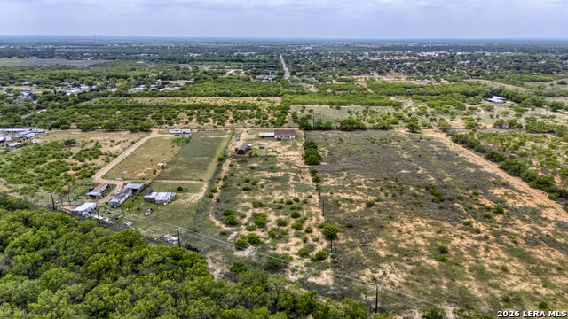 Image 34 of 50 For 1021 Wells  