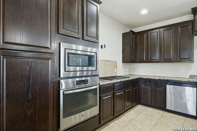 Image 7 of 50 For 1021 Wells  