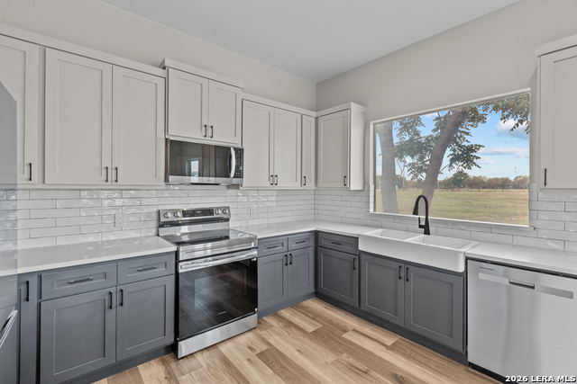 Image 12 of 26 For 13515 Quintana Rd