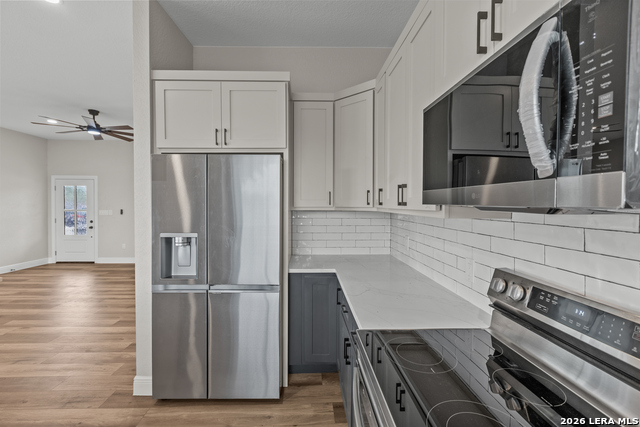 Image 13 of 26 For 13515 Quintana Rd