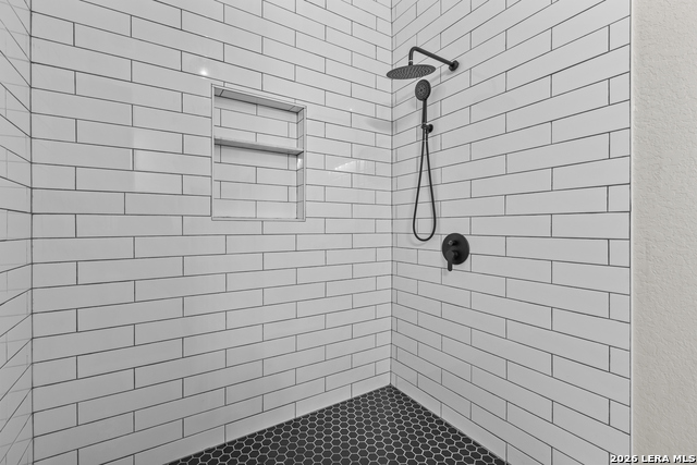 Image 21 of 26 For 13515 Quintana Rd