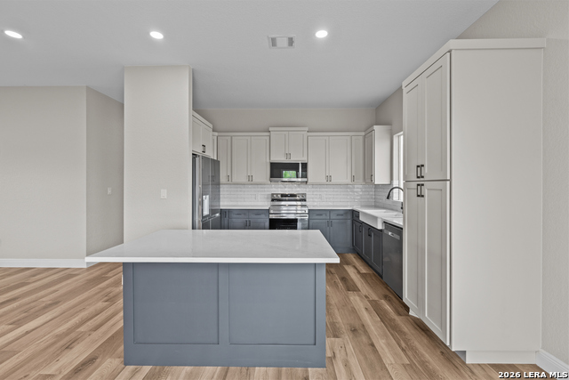 Image 9 of 26 For 13515 Quintana Rd