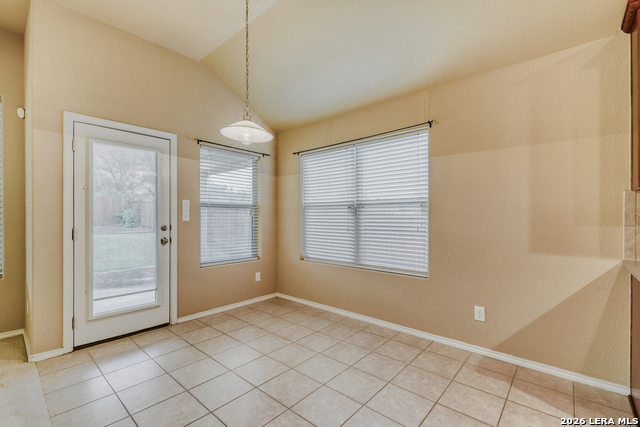 Image 3 of 28 For 7526 Elegante