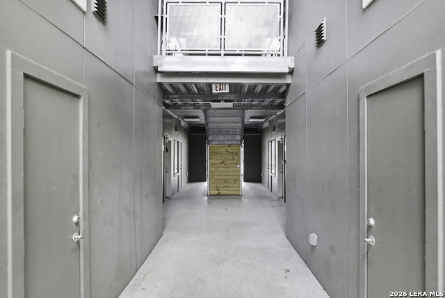 Image 21 of 25 For 711 Frio St S 2104