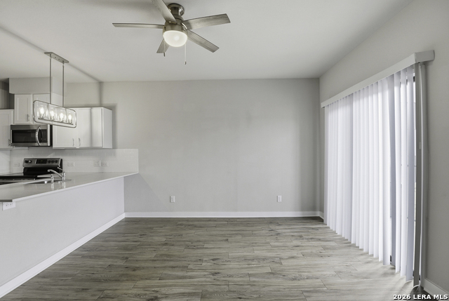 Image 9 of 25 For 711 Frio St S 2104