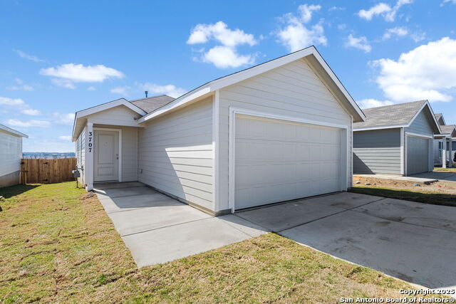 Image 2 of 25 For 3707 Moon Hill Rd