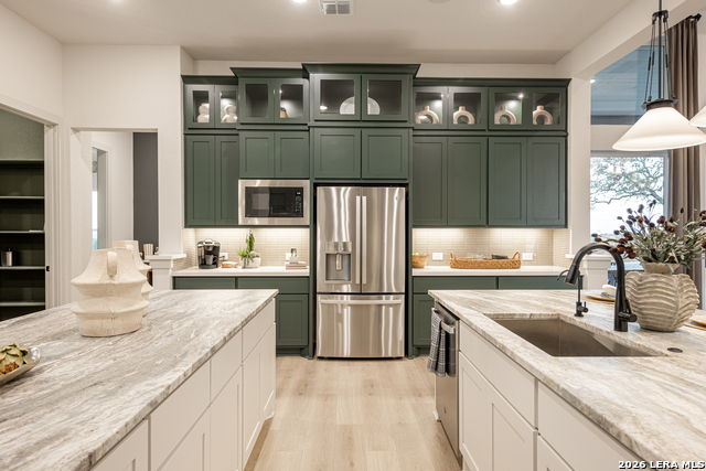 Image 22 of 30 For 8568 Benclare