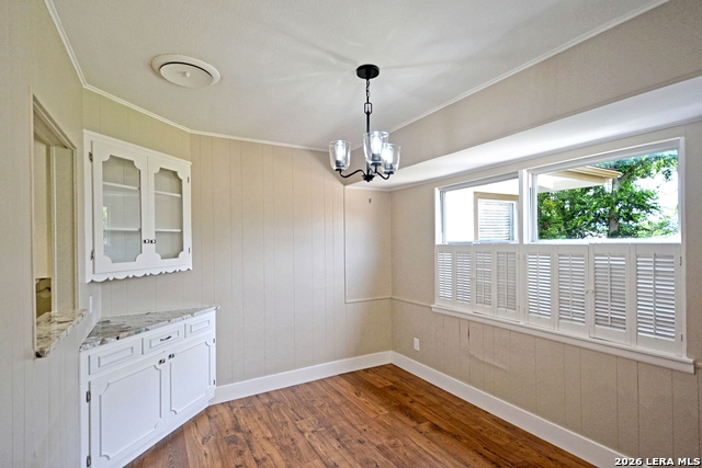 Image 15 of 47 For 671 Merriweather St W