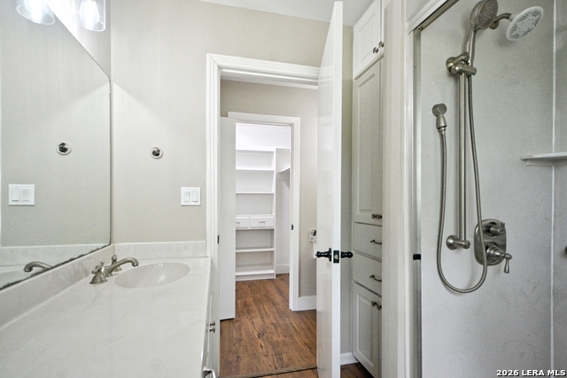 Image 19 of 47 For 671 Merriweather St W