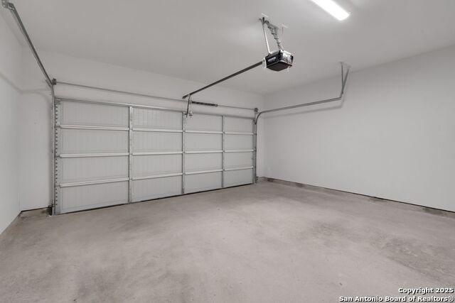 Image 32 of 43 For 13709 Giovannis Garden