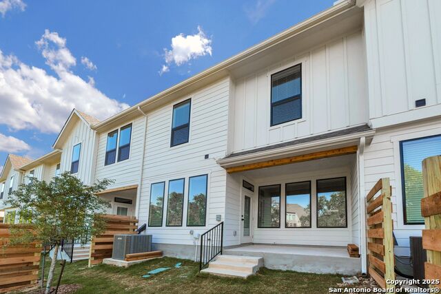 Image 35 of 43 For 13709 Giovannis Garden