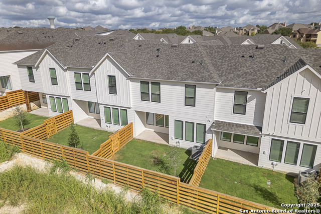 Image 37 of 43 For 13709 Giovannis Garden