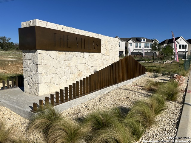 Image 38 of 43 For 13709 Giovannis Garden