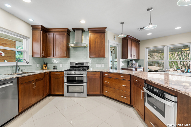 Listing photo id 21 for 203 Laramie Dr