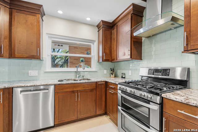 Listing photo id 22 for 203 Laramie Dr