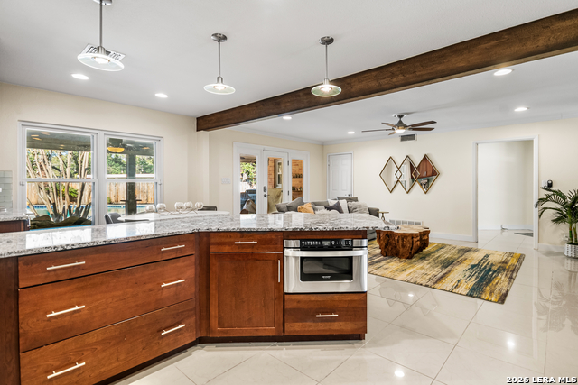 Listing photo id 23 for 203 Laramie Dr