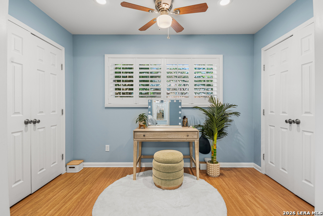 Listing photo id 30 for 203 Laramie Dr