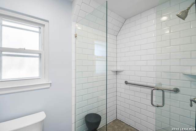 Listing photo id 32 for 203 Laramie Dr