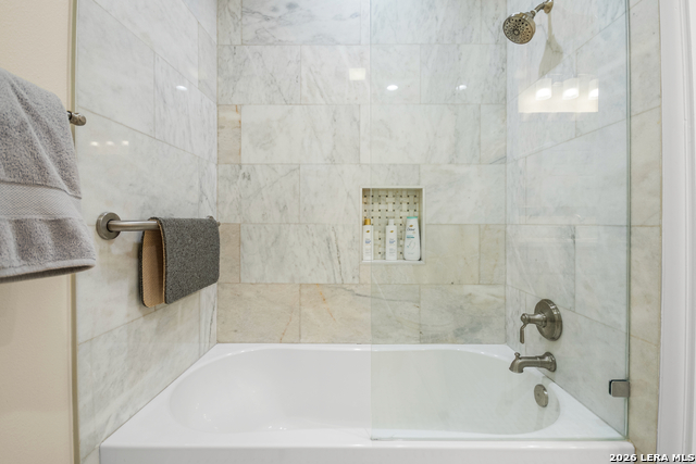 Listing photo id 36 for 203 Laramie Dr