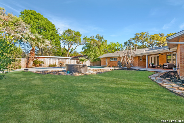 Listing photo id 44 for 203 Laramie Dr