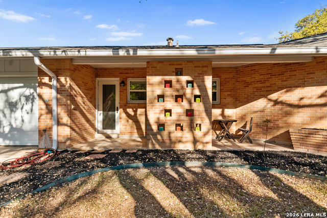 Listing photo id 5 for 203 Laramie Dr