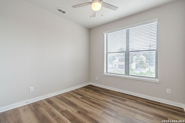 Image 12 of 31 For 711 Frio S 1302