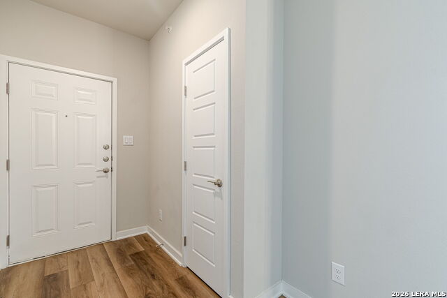 Image 2 of 31 For 711 Frio S 1302