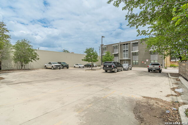 Image 31 of 31 For 711 Frio S 1302