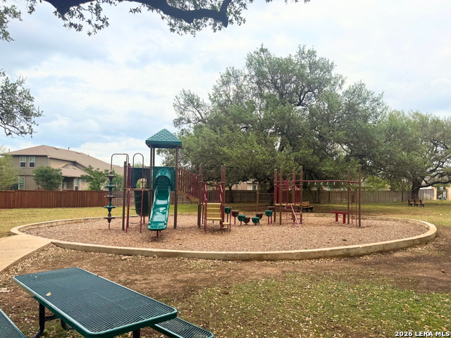 Image 16 of 32 For 22414 Akin Hts